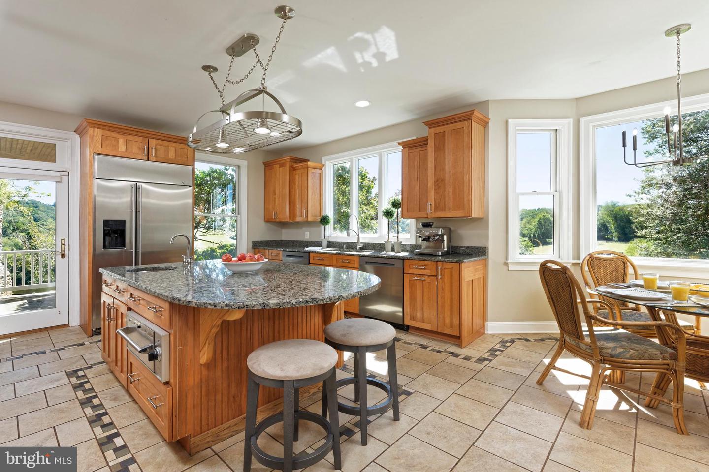 6951 Hilltop Ln Property Photo 16