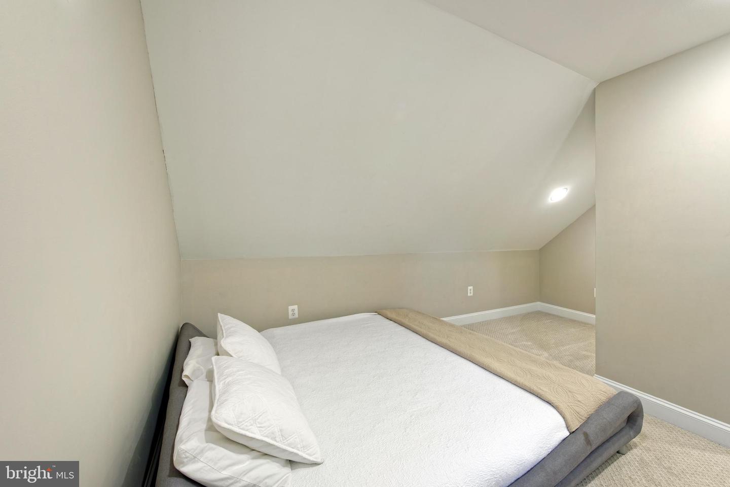 6951 Hilltop Ln Property Photo 34