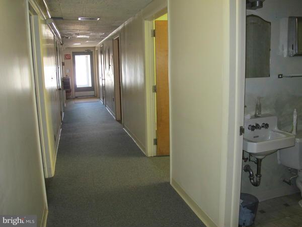 220 Culpeper St Property Photo 6