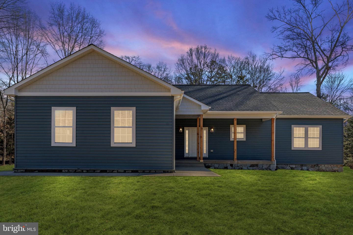6581 Valley Dr Property Photo 1