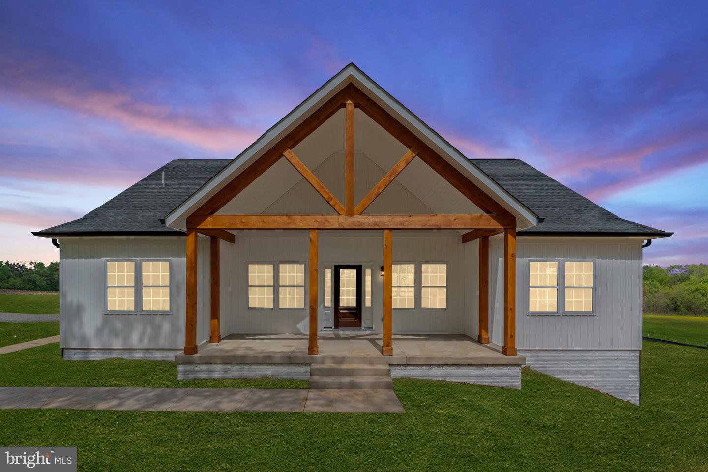 6575 Valley Dr Property Photo 1