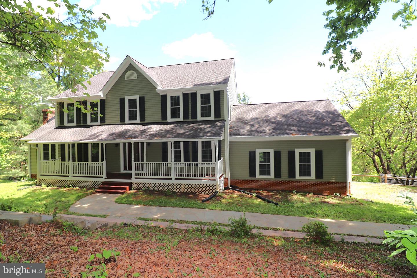 6885 Walnut Heights Dr Property Photo 1