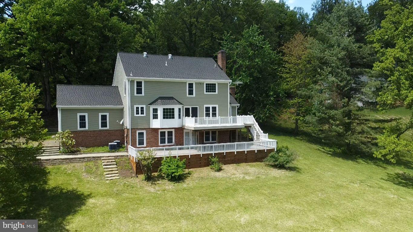 6885 Walnut Heights Dr Property Photo 2