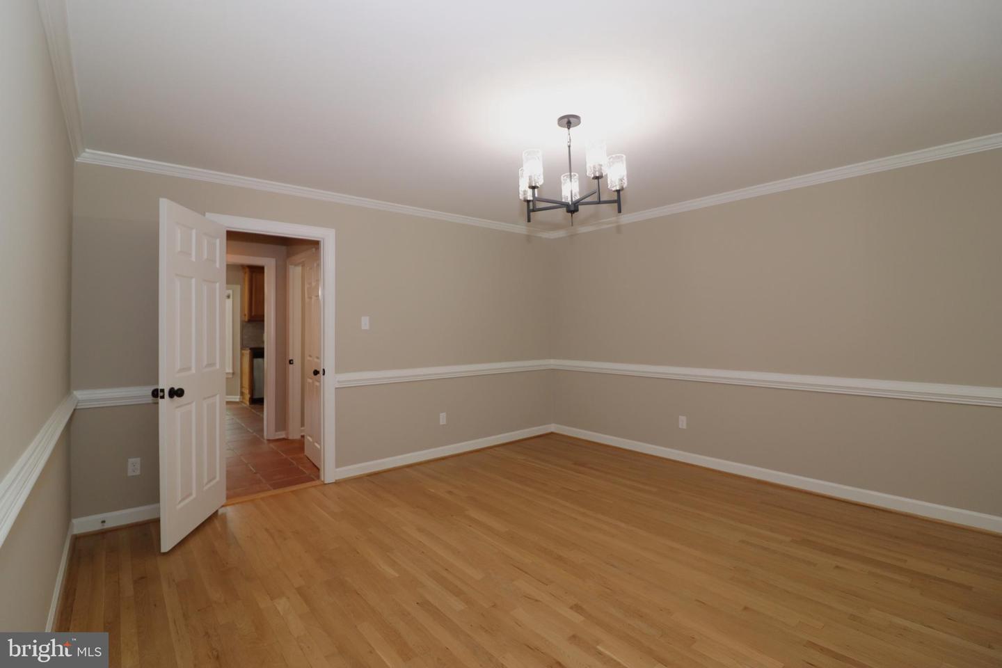6885 Walnut Heights Dr Property Photo 18