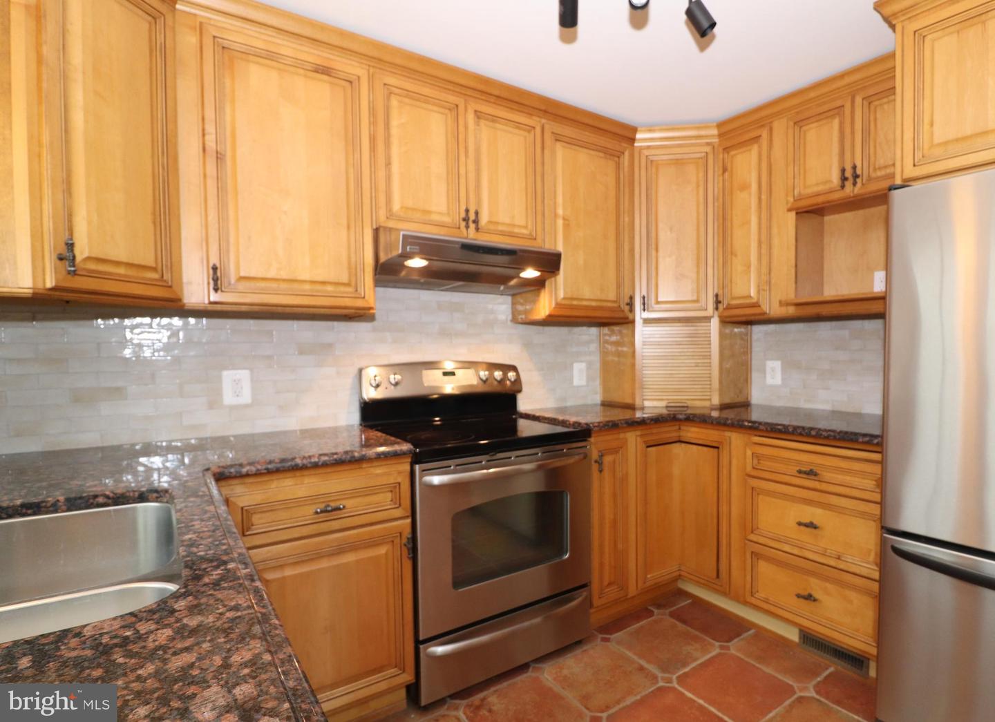 6885 Walnut Heights Dr Property Photo 21