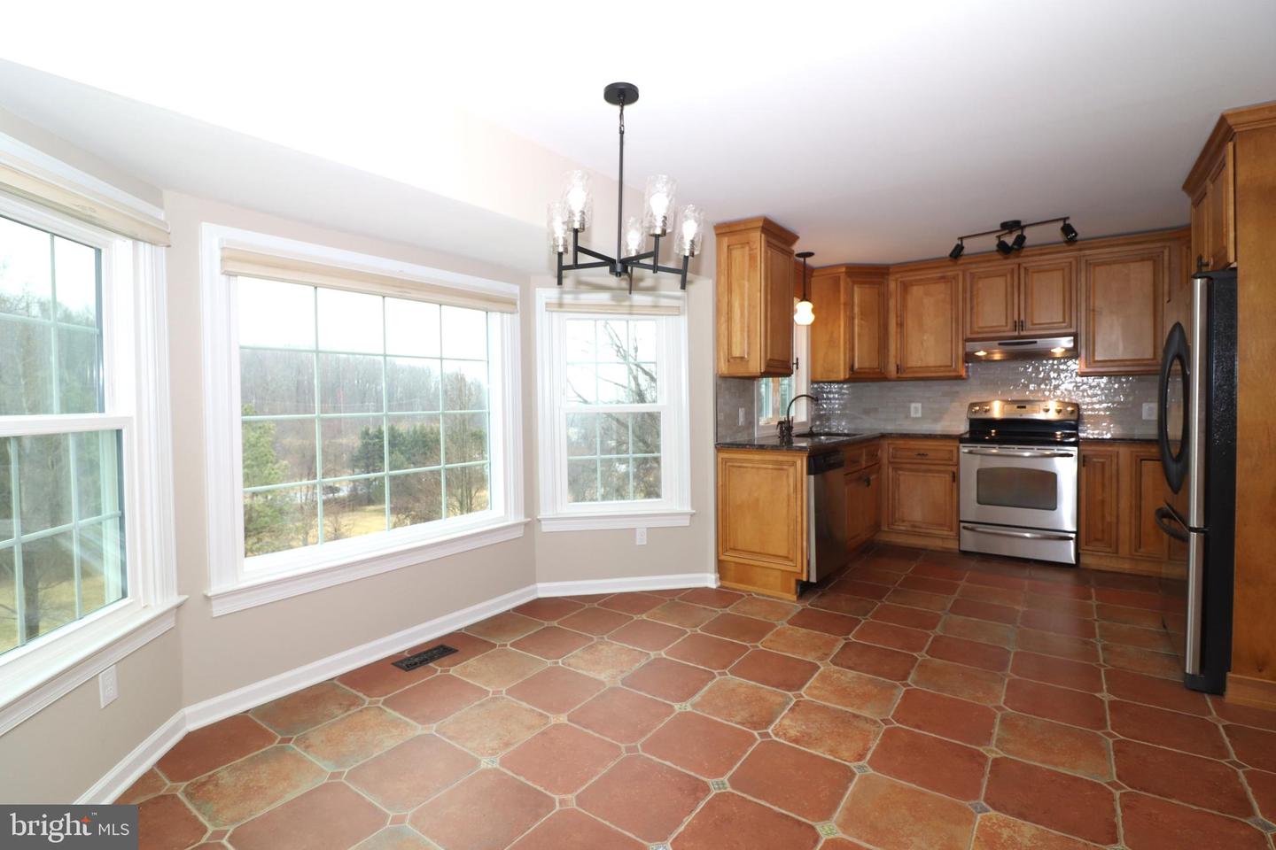 6885 Walnut Heights Dr Property Photo 22