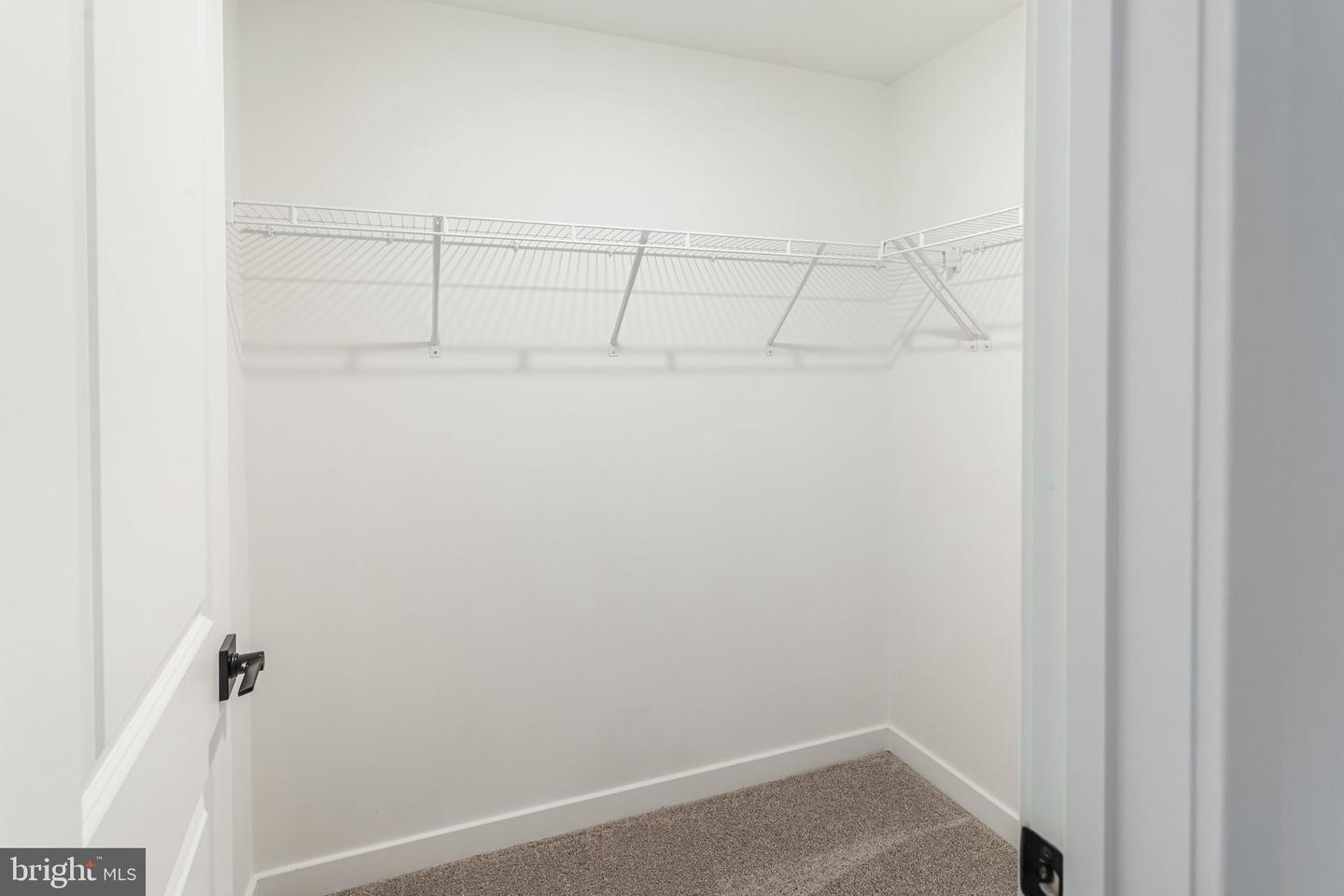 2079 Springvale Dr Property Photo 30