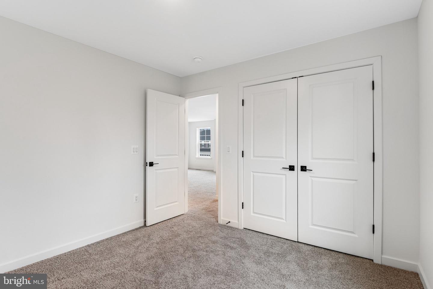 2063 Springvale Dr Property Photo 20