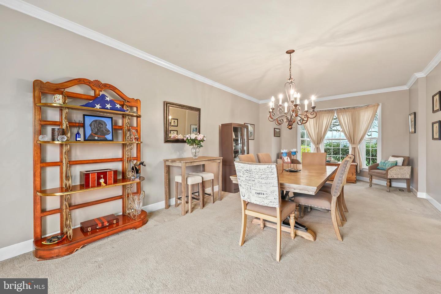 9393 Briar Ln Property Photo 10