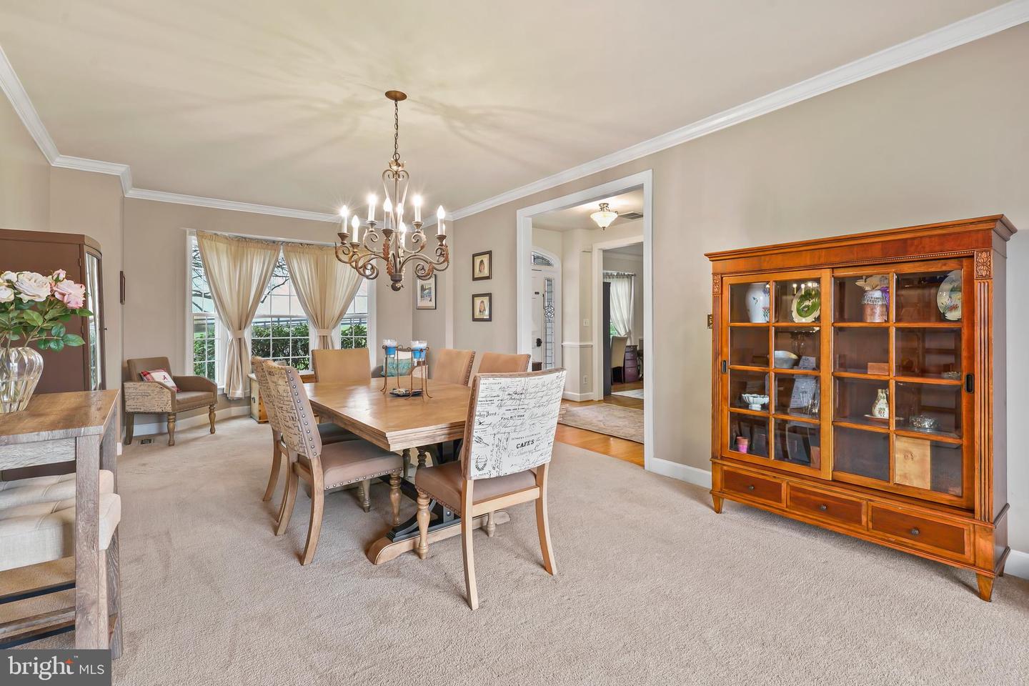 9393 Briar Ln Property Photo 11
