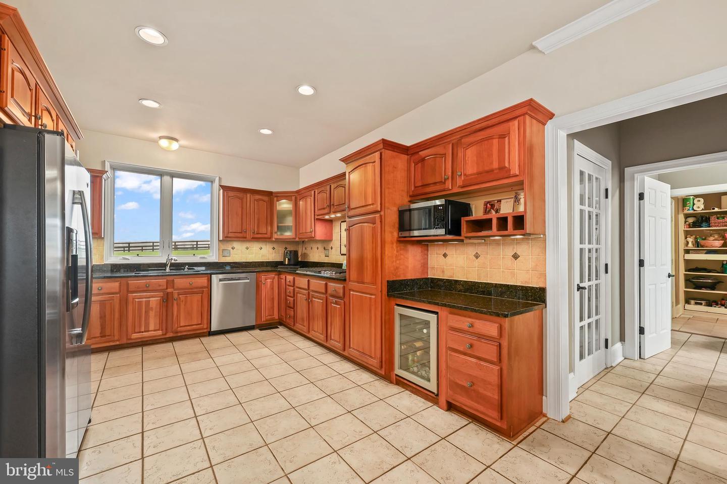 9393 Briar Ln Property Photo 15