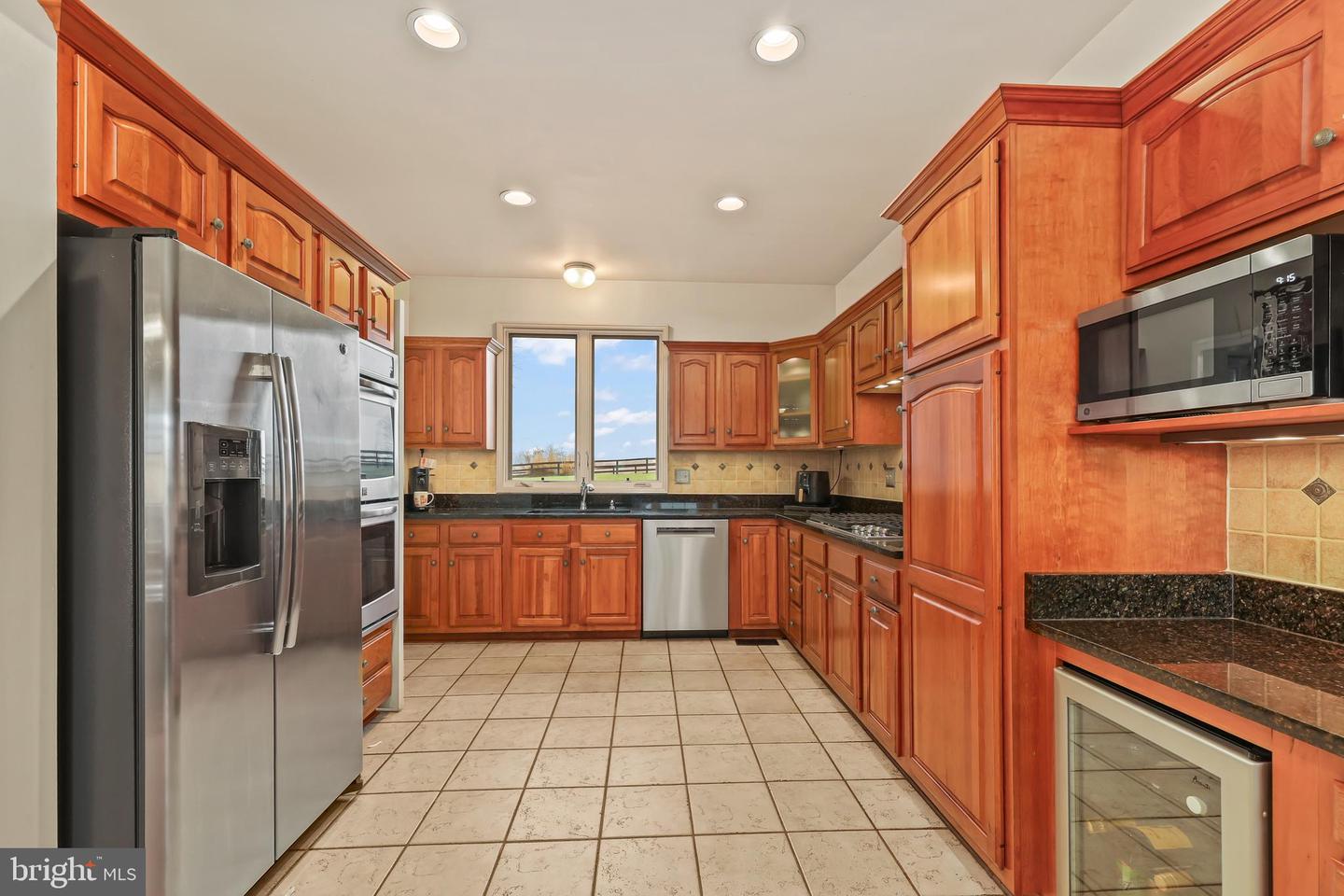 9393 Briar Ln Property Photo 16