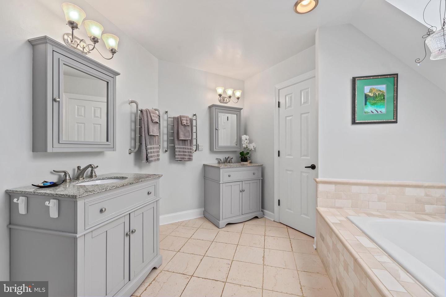 9393 Briar Ln Property Photo 34