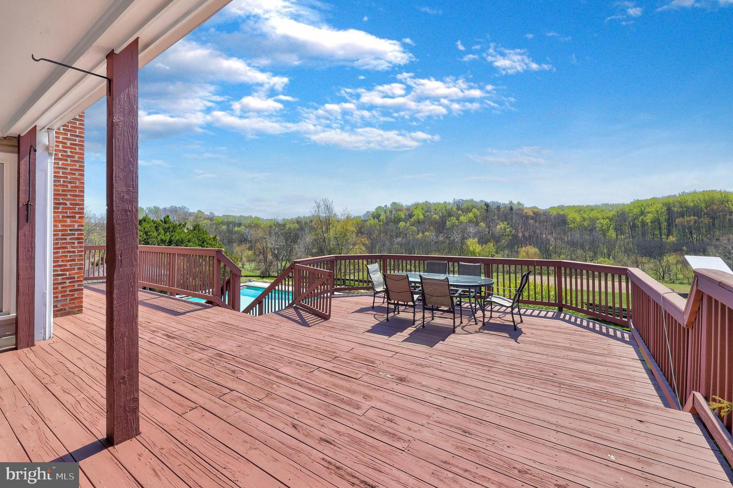 9393 Briar Ln Property Photo 54