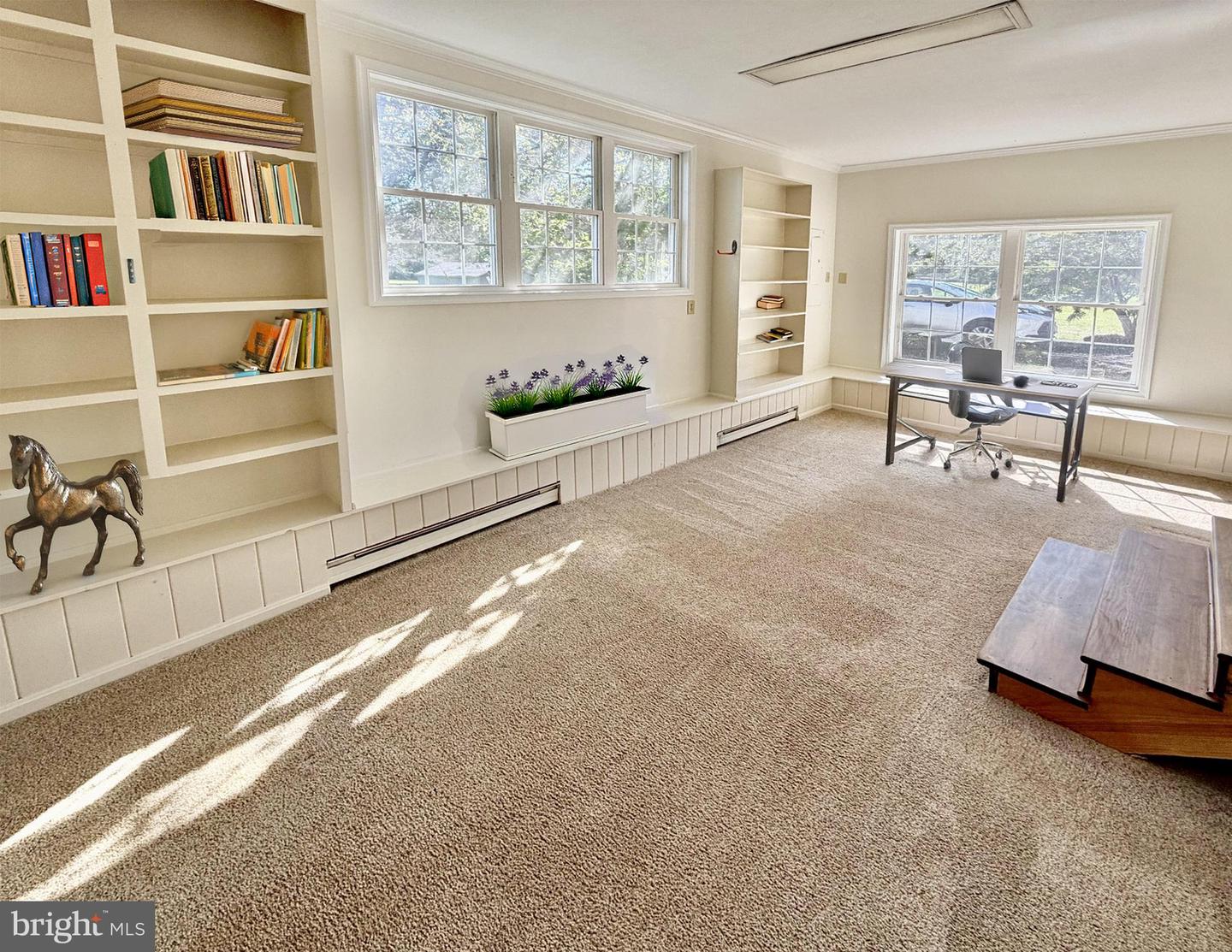 9248 Springs Rd Property Photo 6