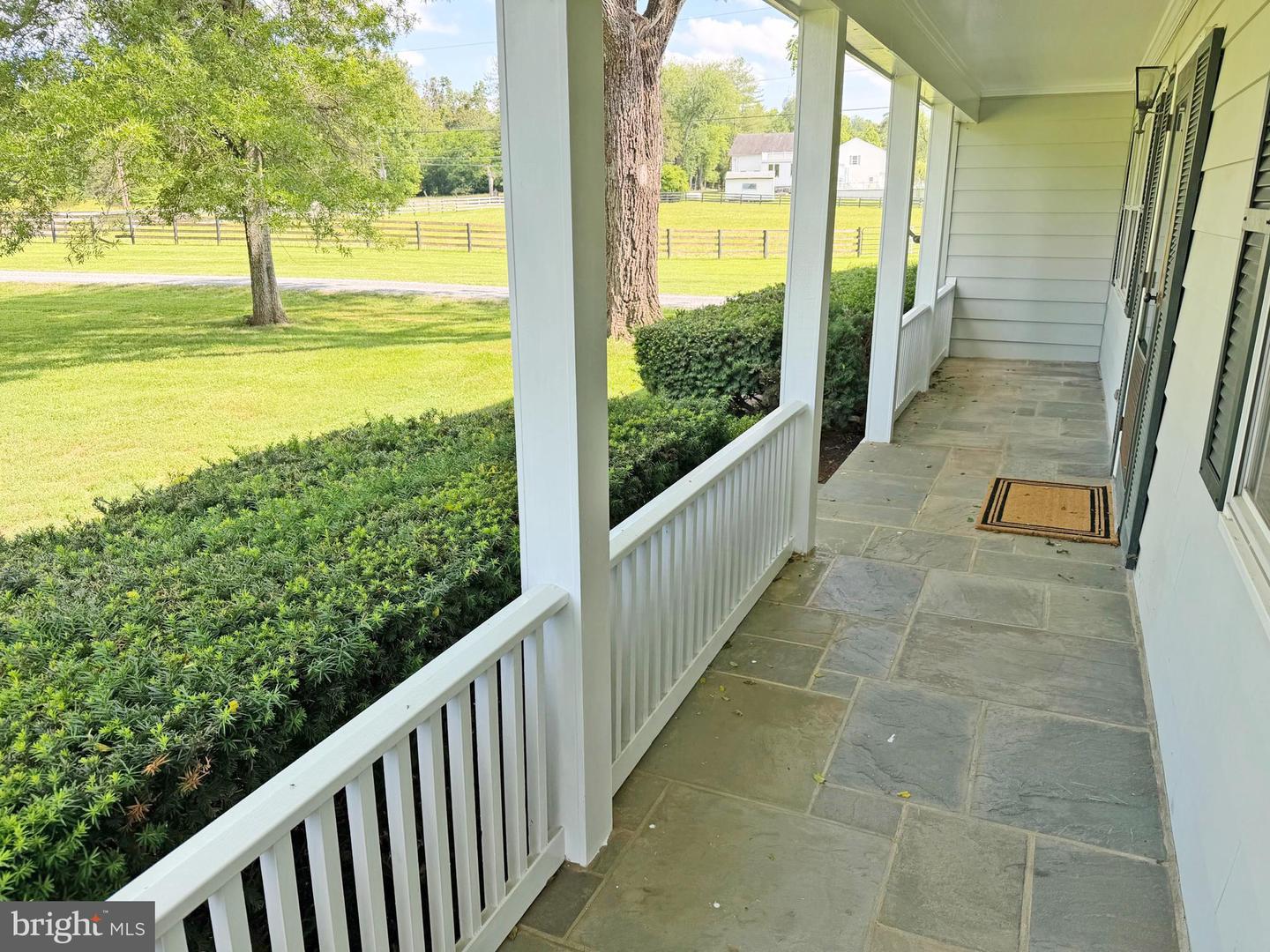 9248 Springs Rd Property Photo 14