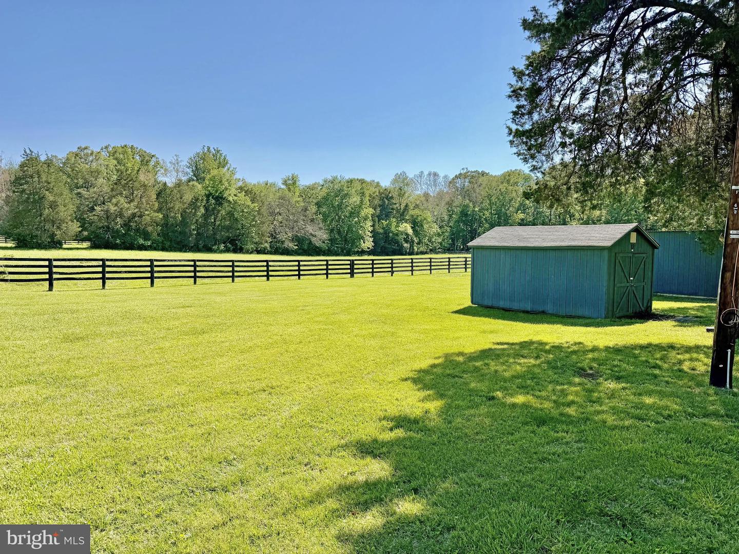 9248 Springs Rd Property Photo 15
