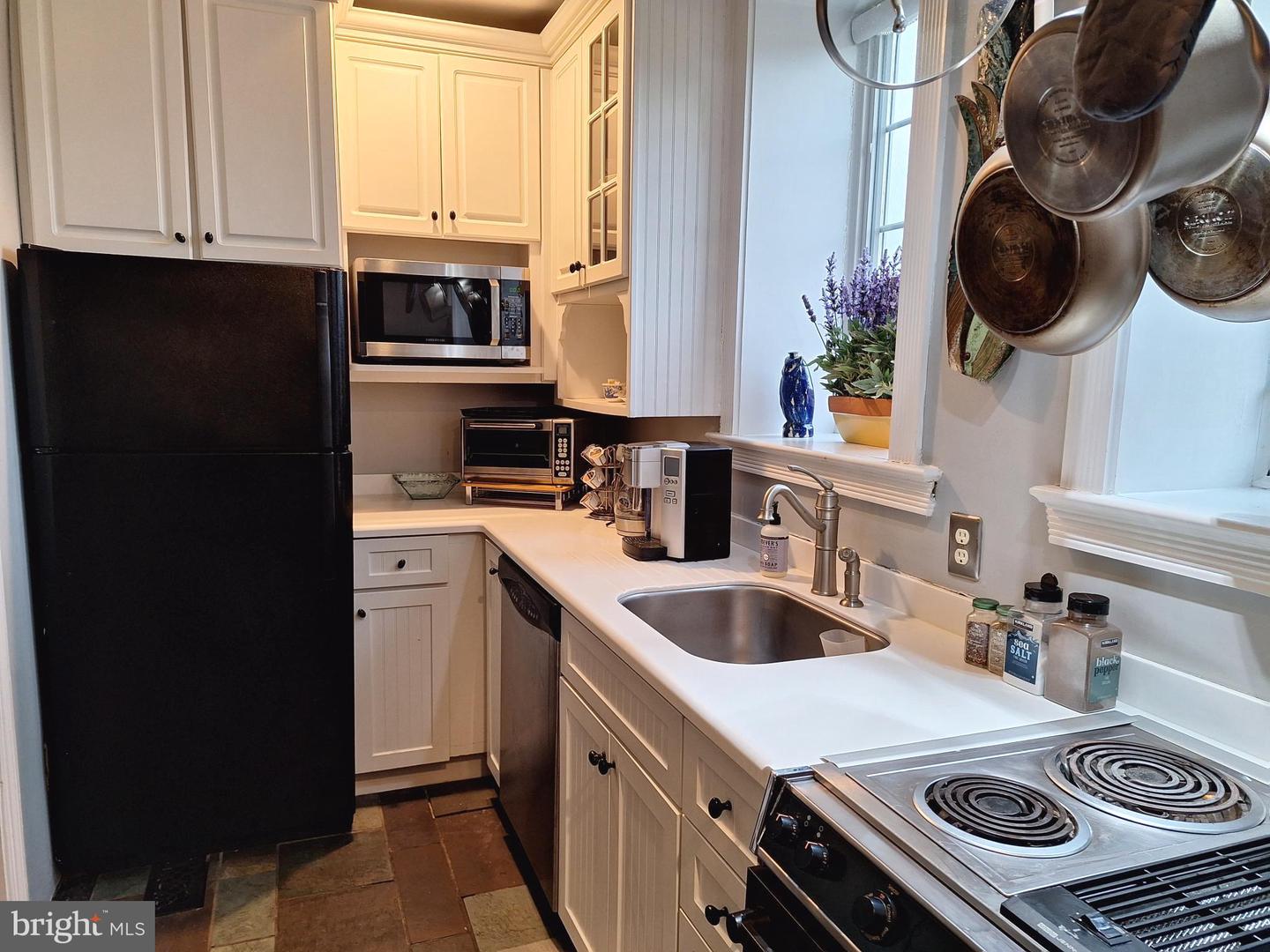 2254 Winchester Property Photo 17