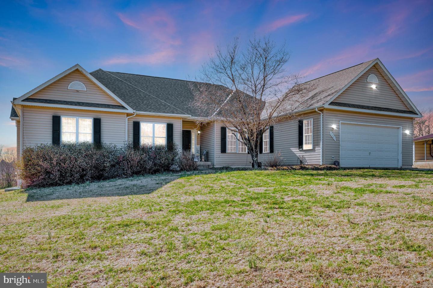 5823 Sumerduck Rd Property Photo 1