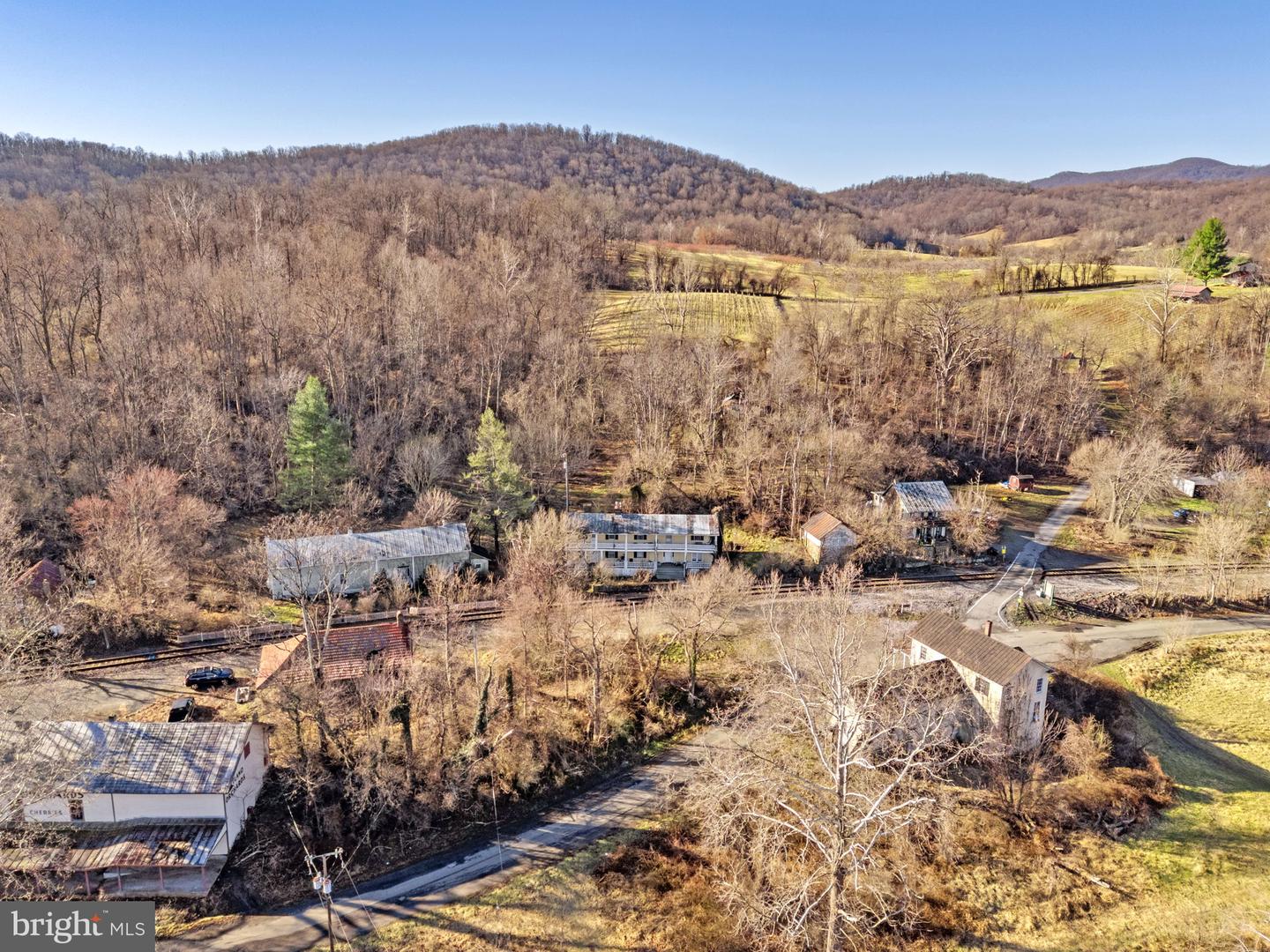 3229 Railstop Rd Property Photo 2