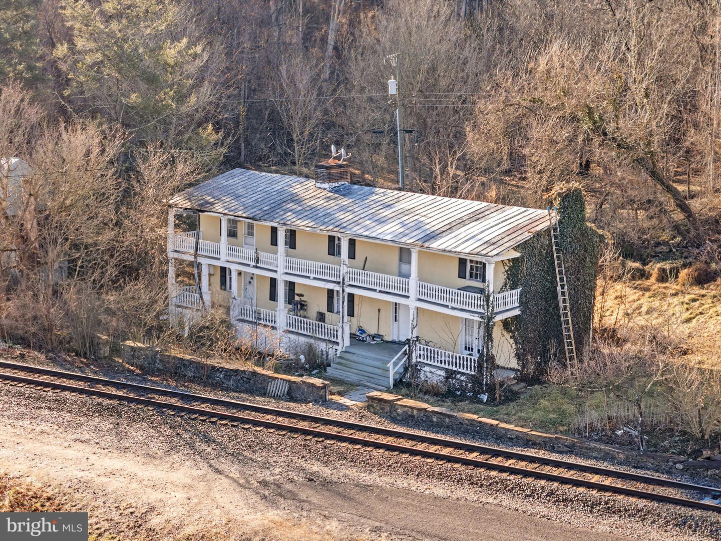 3229 Railstop Rd Property Photo 4