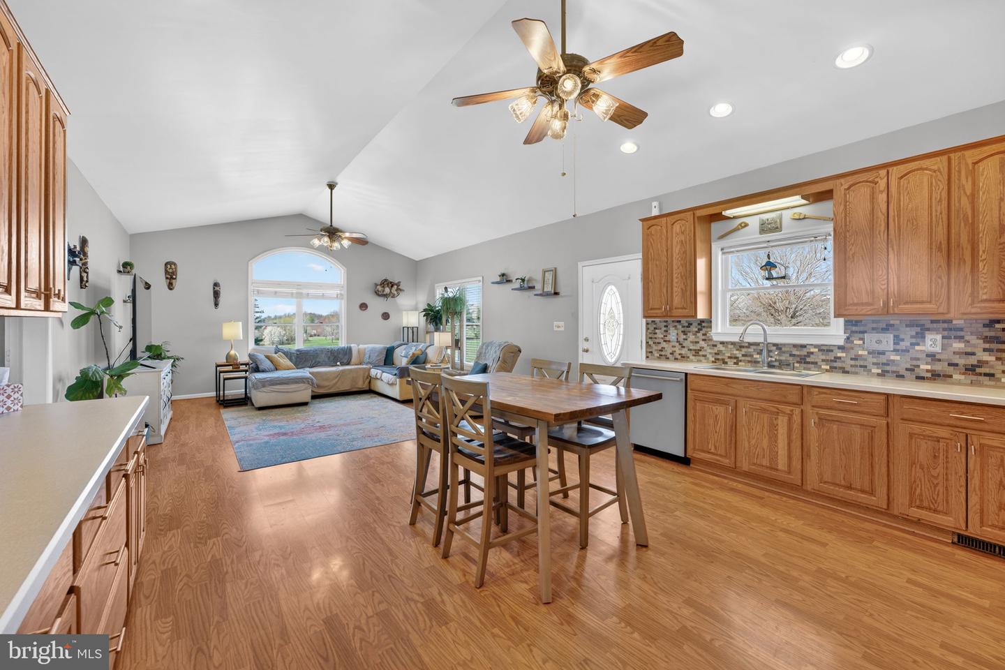 7453 Opal Rd Property Photo 10