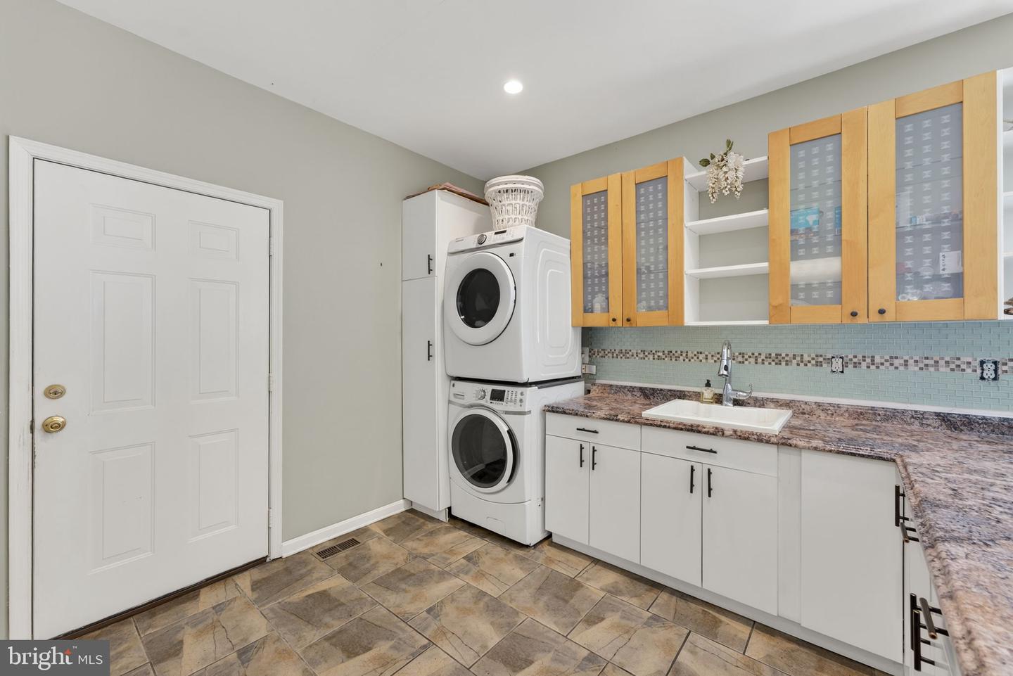 7453 Opal Rd Property Photo 15