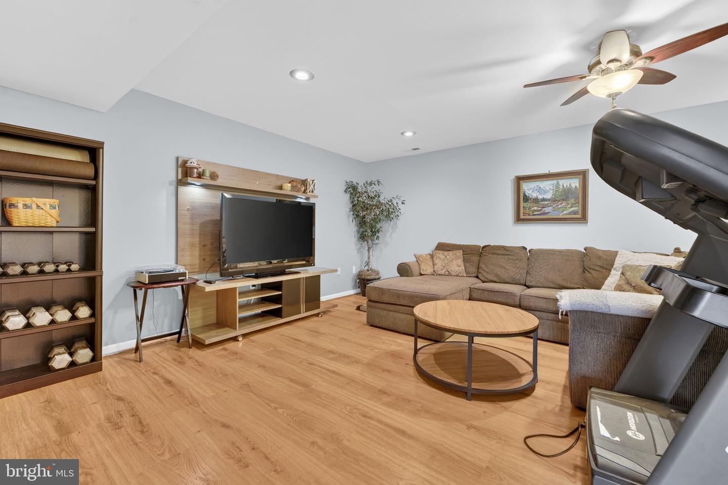 7453 Opal Rd Property Photo 19