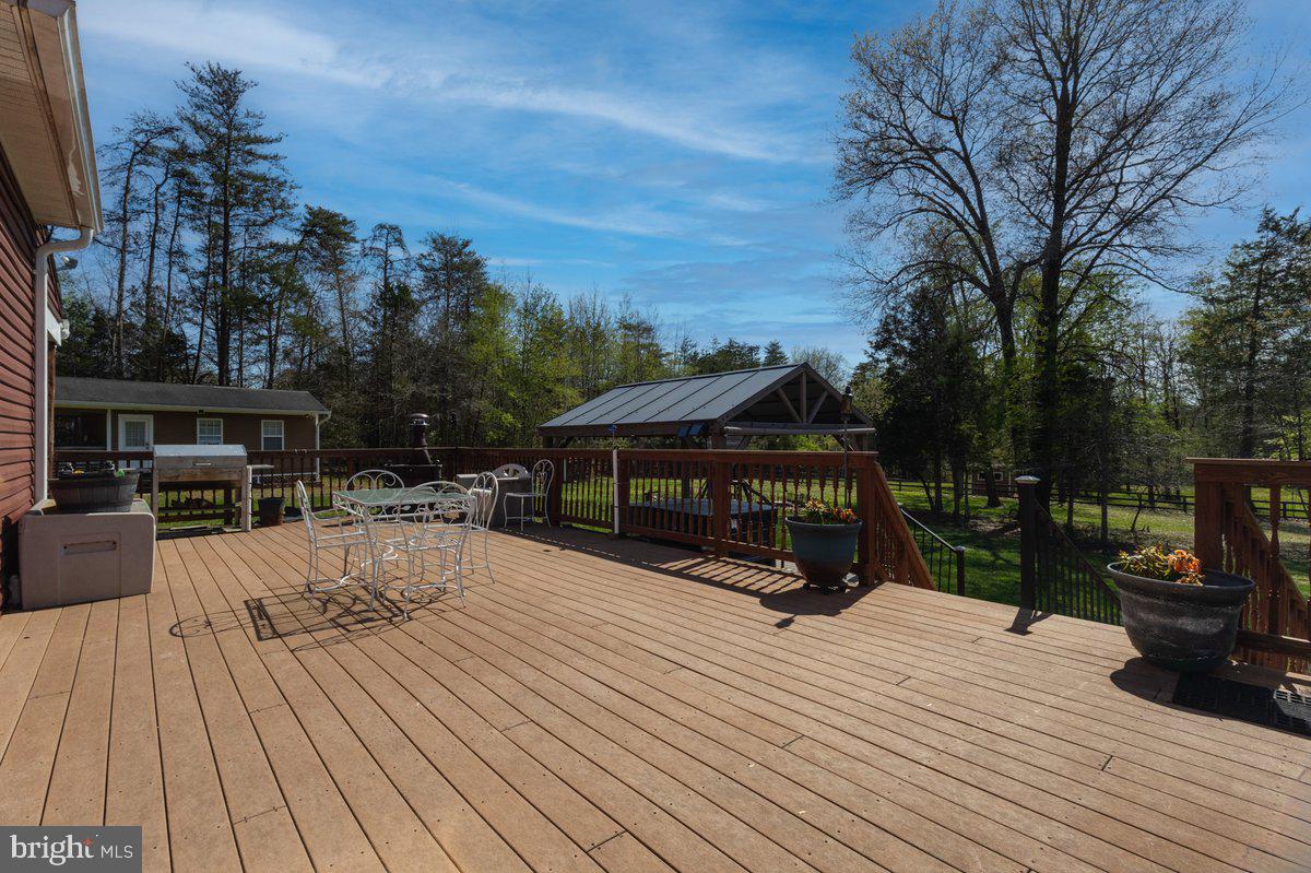 2113 Courthouse Rd Property Photo 6