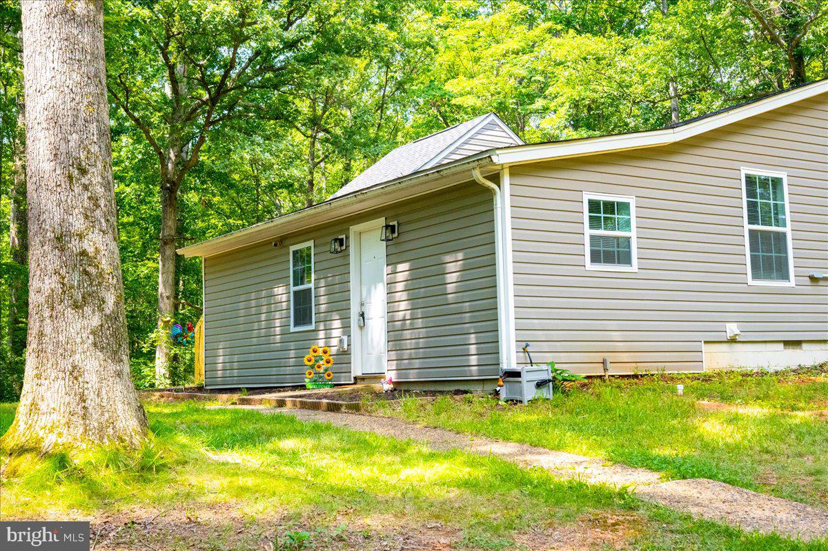 12350 Roselawn Ln Property Photo 1