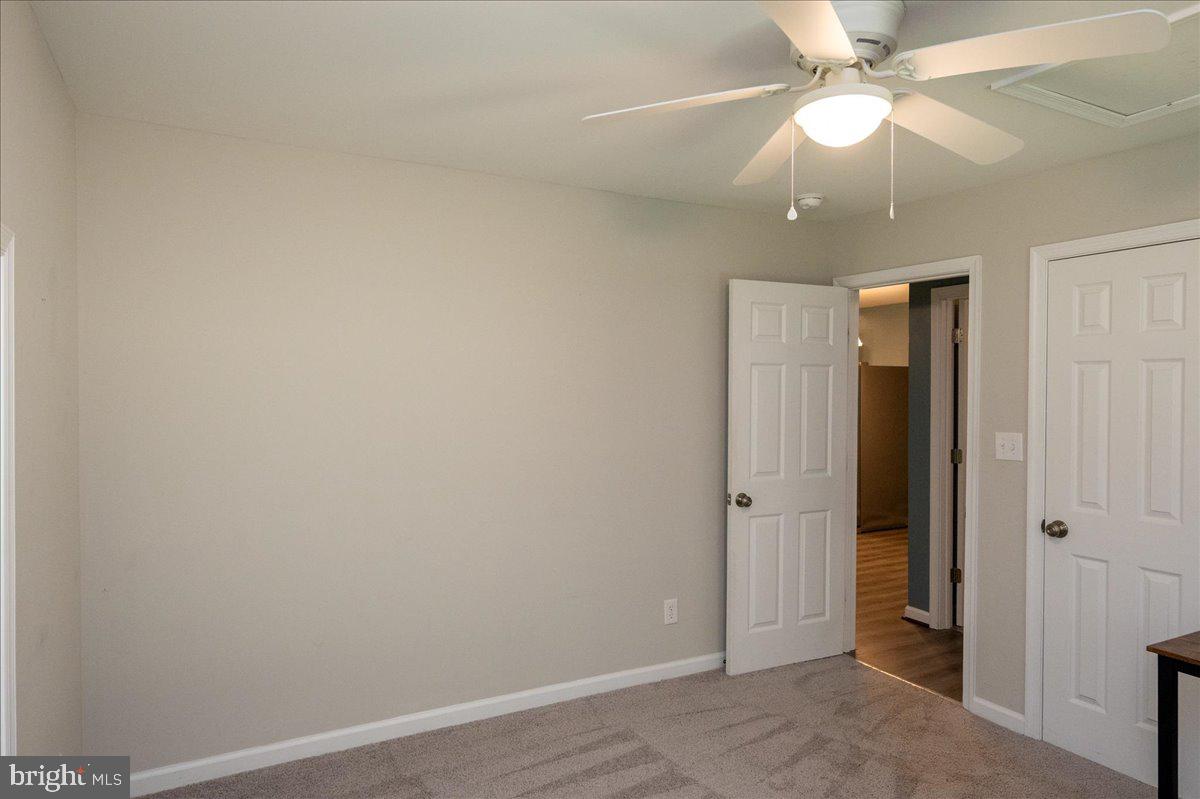 12350 Roselawn Ln Property Photo 18