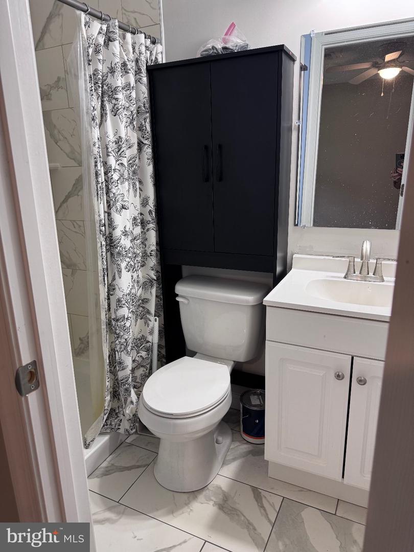12350 Roselawn Ln Property Photo 38