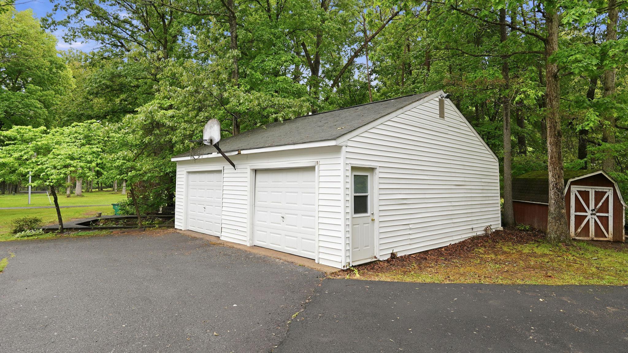 10550 Brent Town Rd Property Photo 3