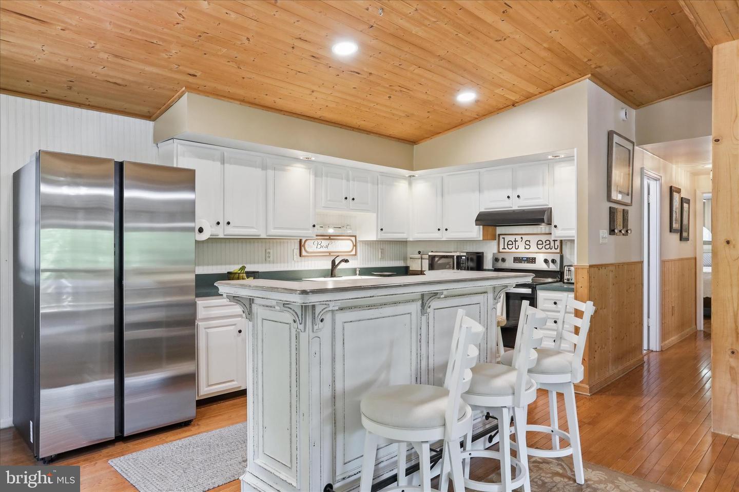 13010 Belle Meade Ln Property Photo 8
