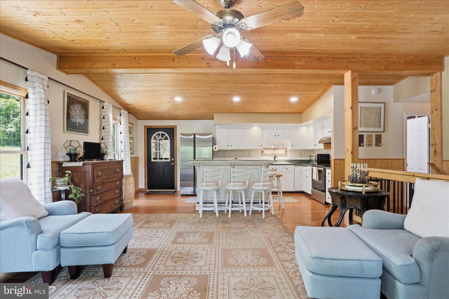 13010 Belle Meade Ln Property Photo 9