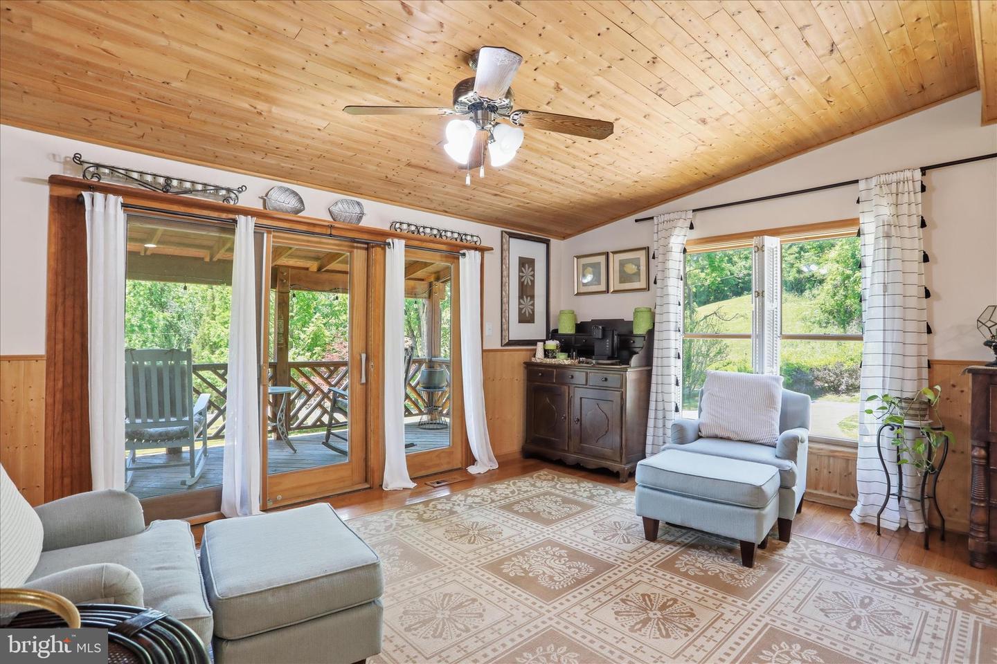 13010 Belle Meade Ln Property Photo 11