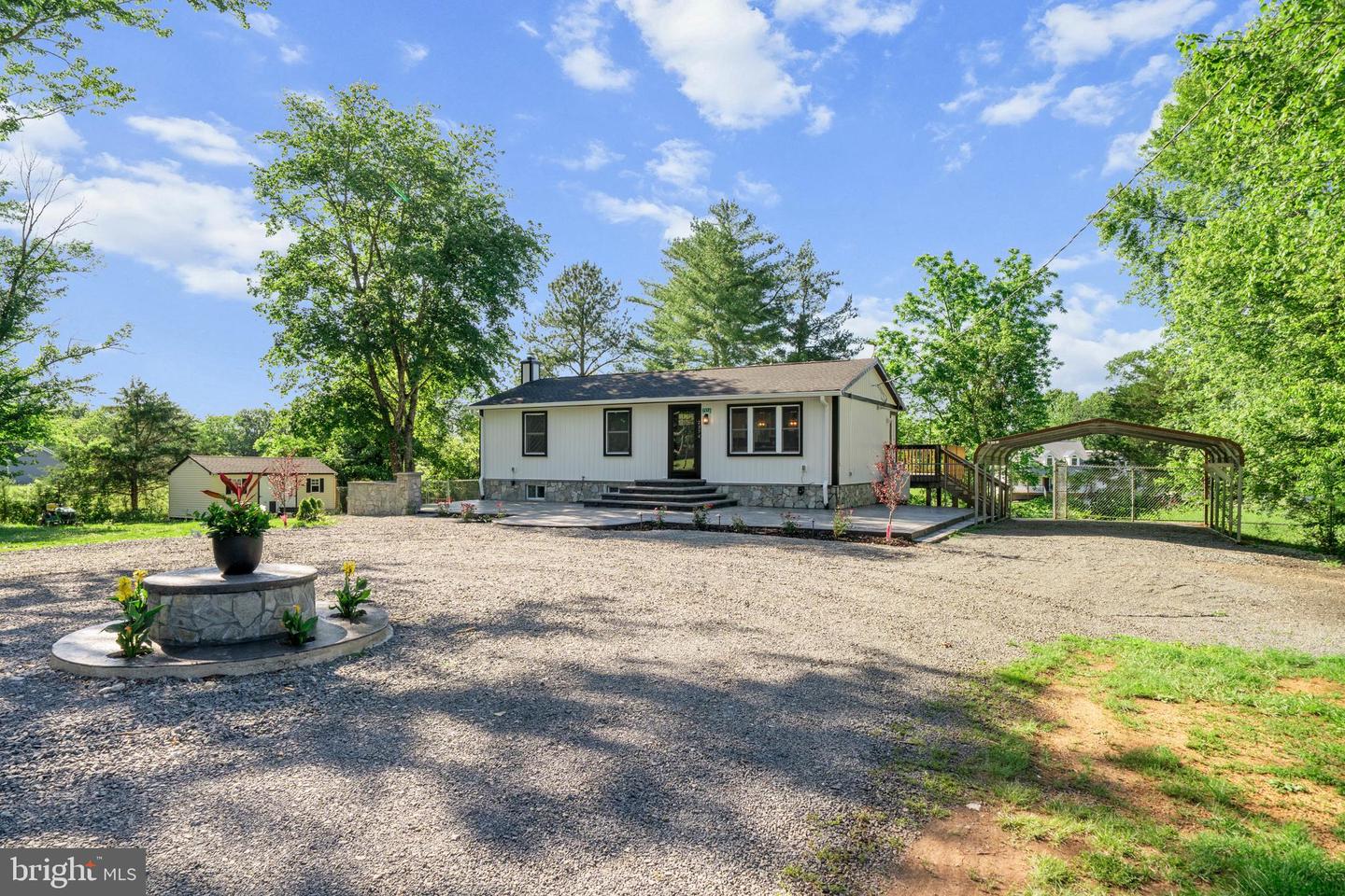 2374 Carriage Ford Rd Property Photo 1