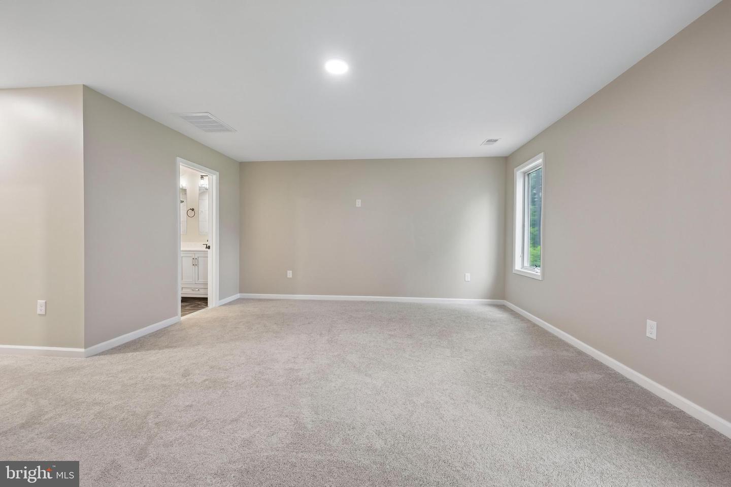 159 Haiti St Property Photo 4