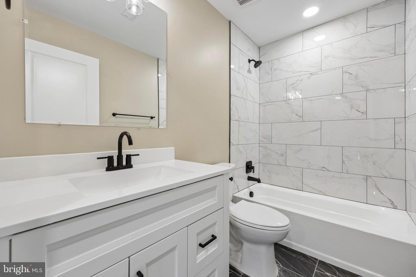 159 Haiti St Property Photo 16
