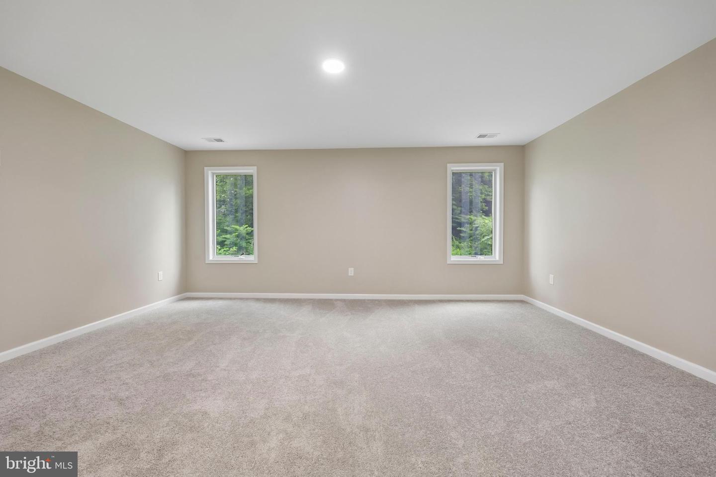 159 Haiti St Property Photo 35