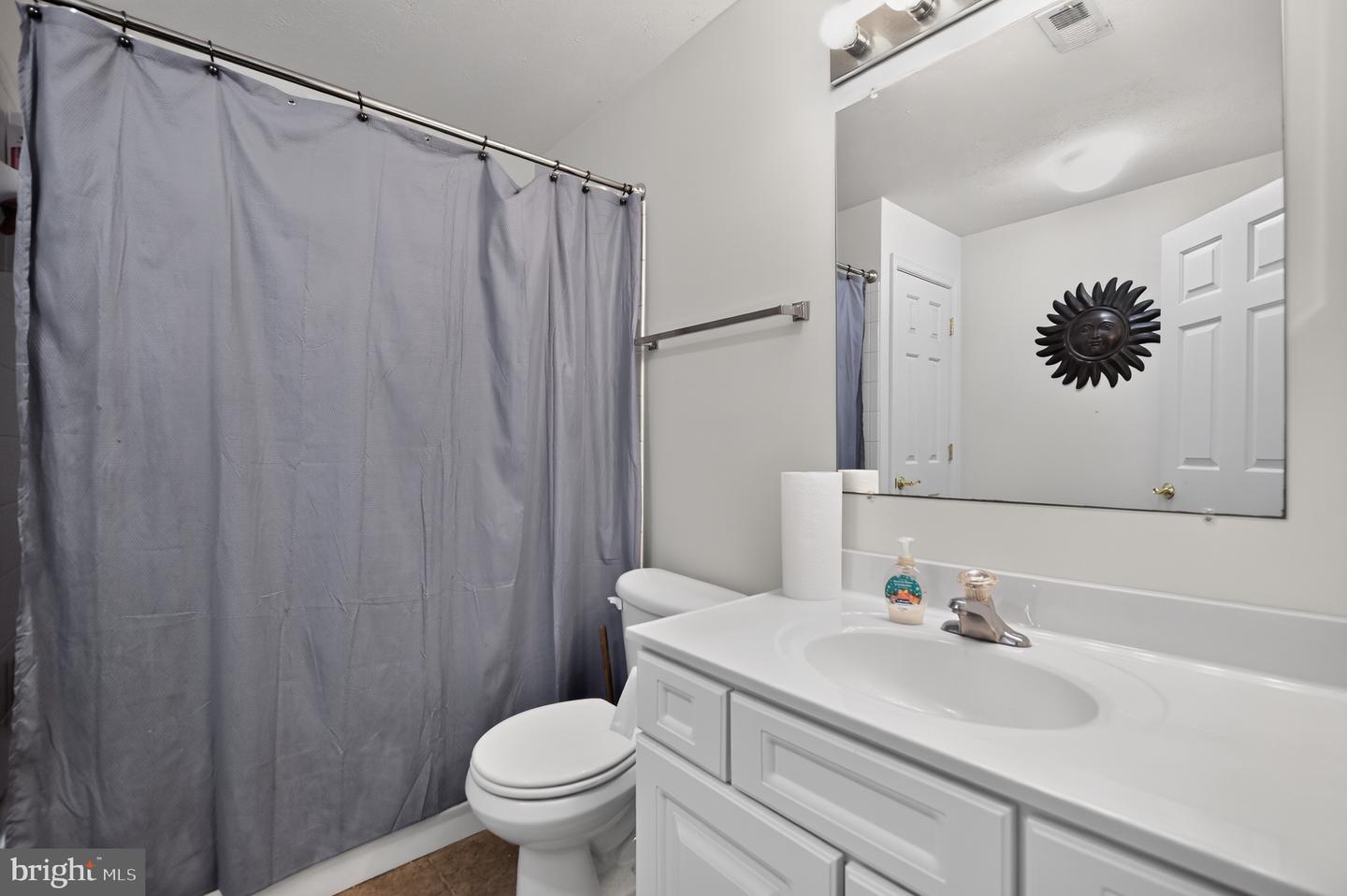 7164 N Crest Ct Property Photo 24