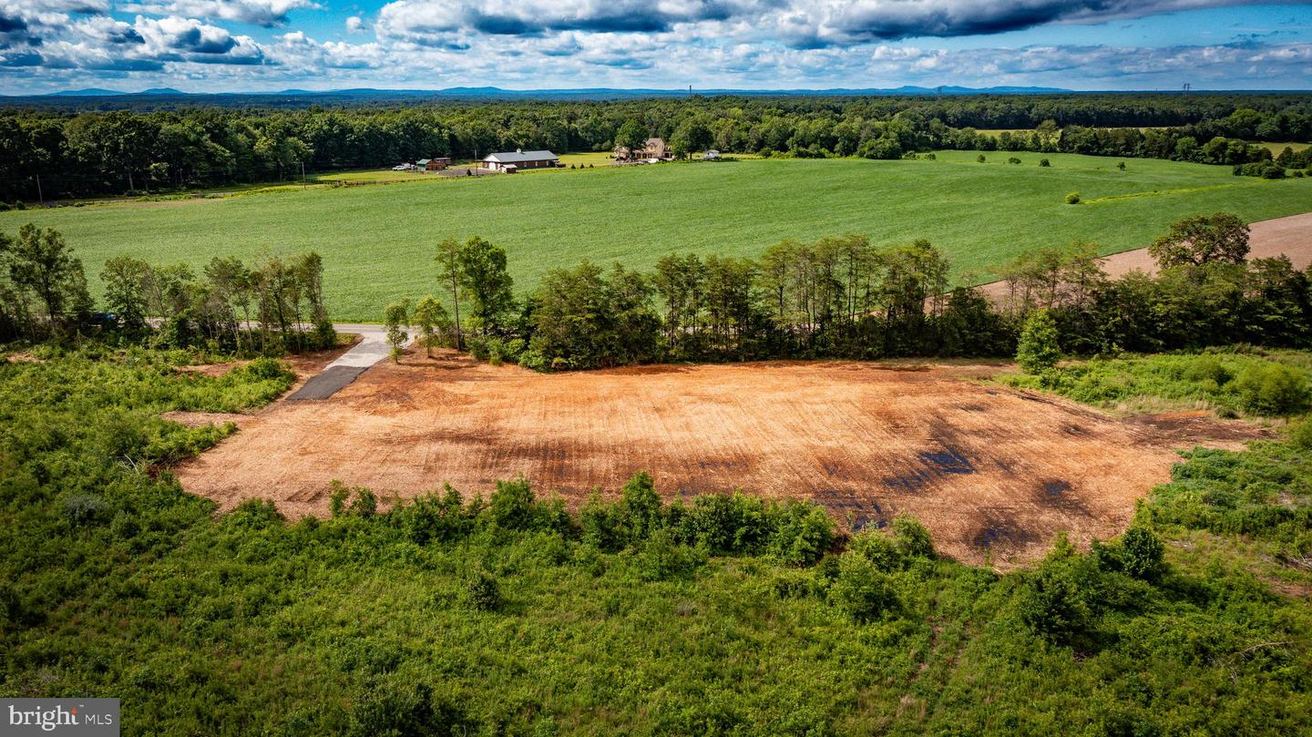 Ritchie Rd Property Photo 4