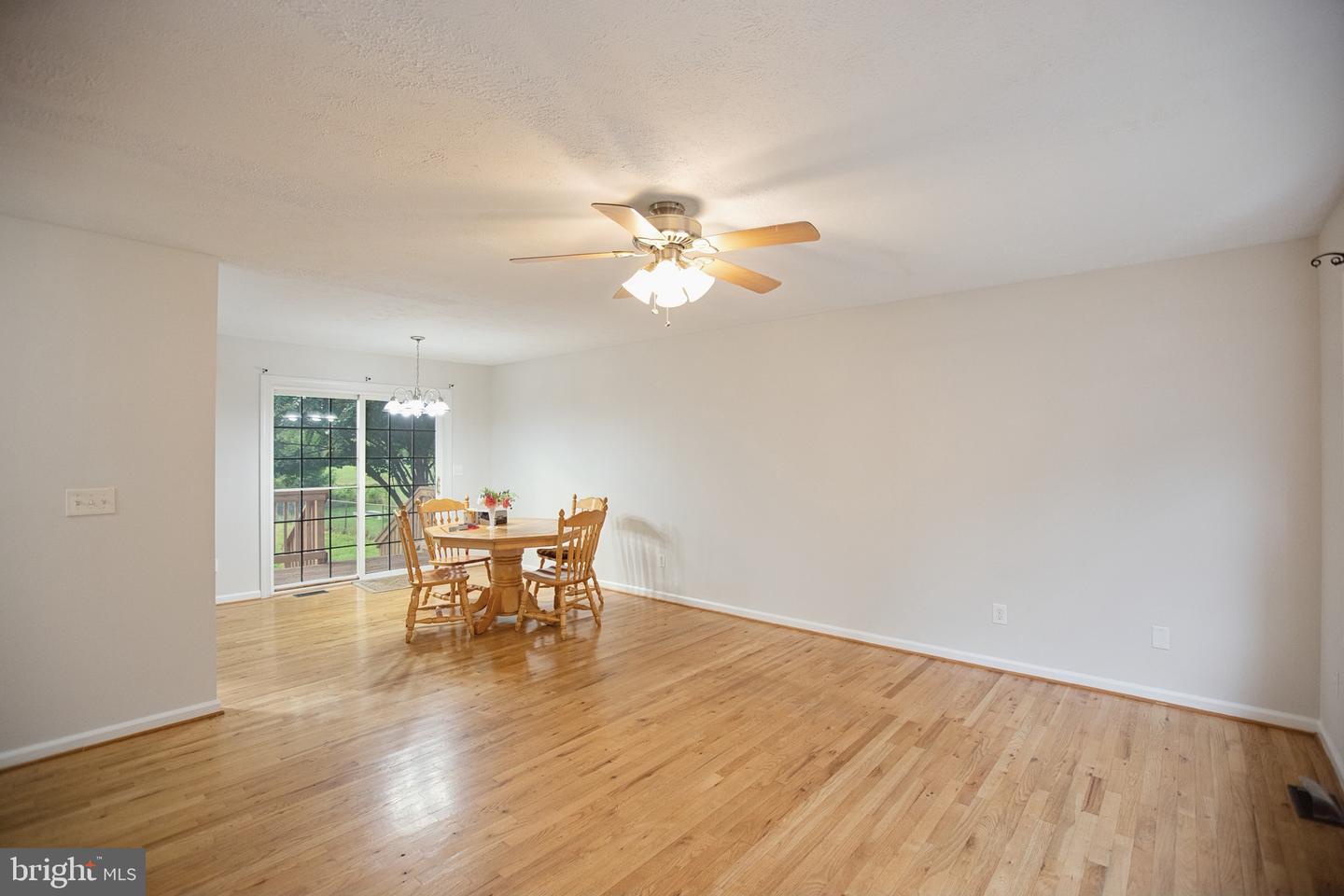 6723 Huntland Dr Property Photo 9