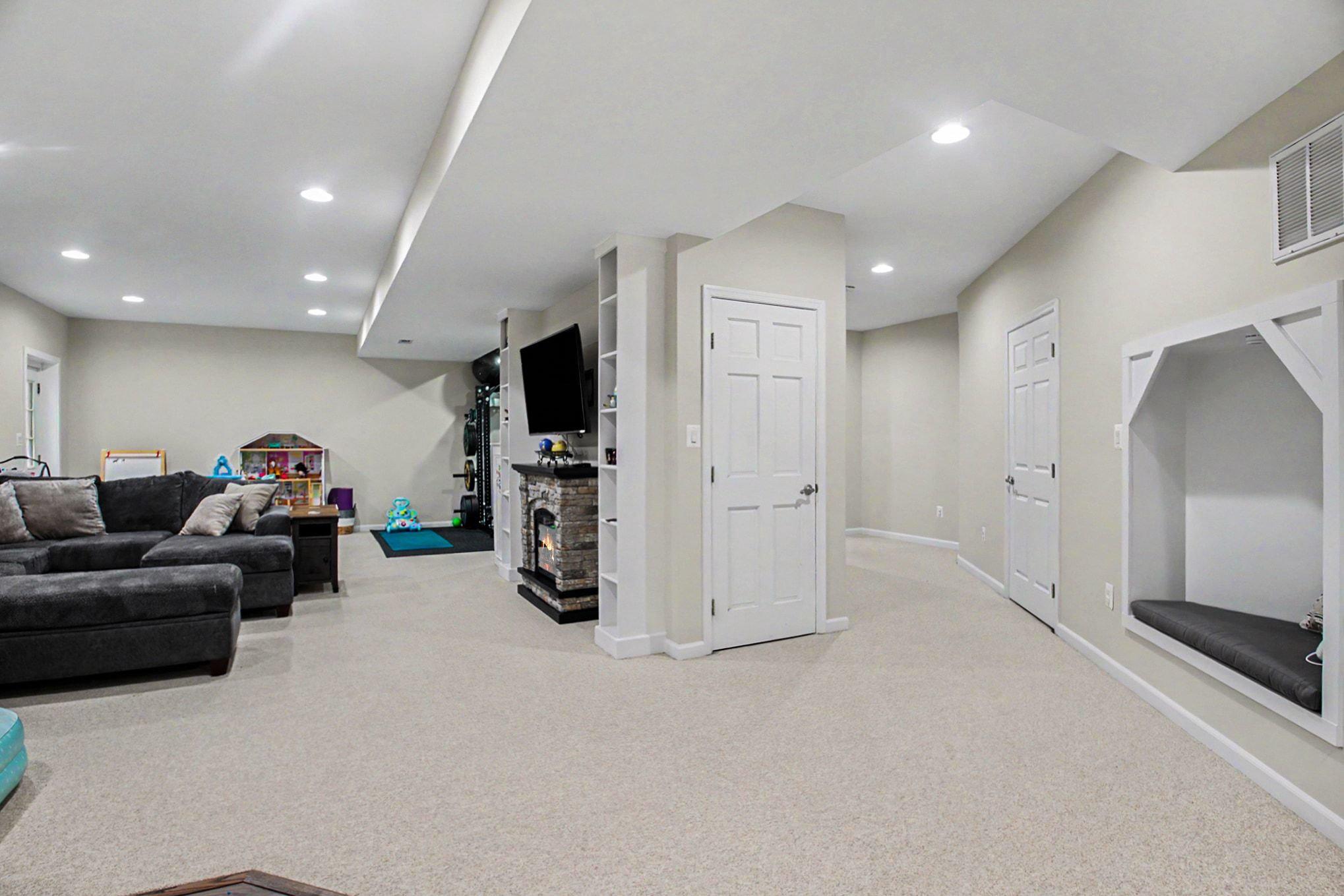 4056 Shrayer Ct Property Photo 36
