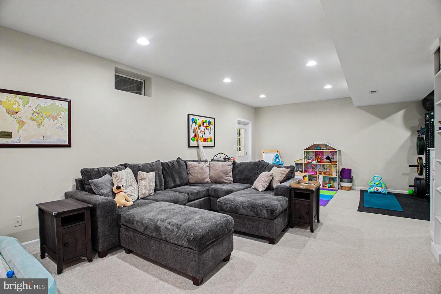 4056 Shrayer Ct Property Photo 37