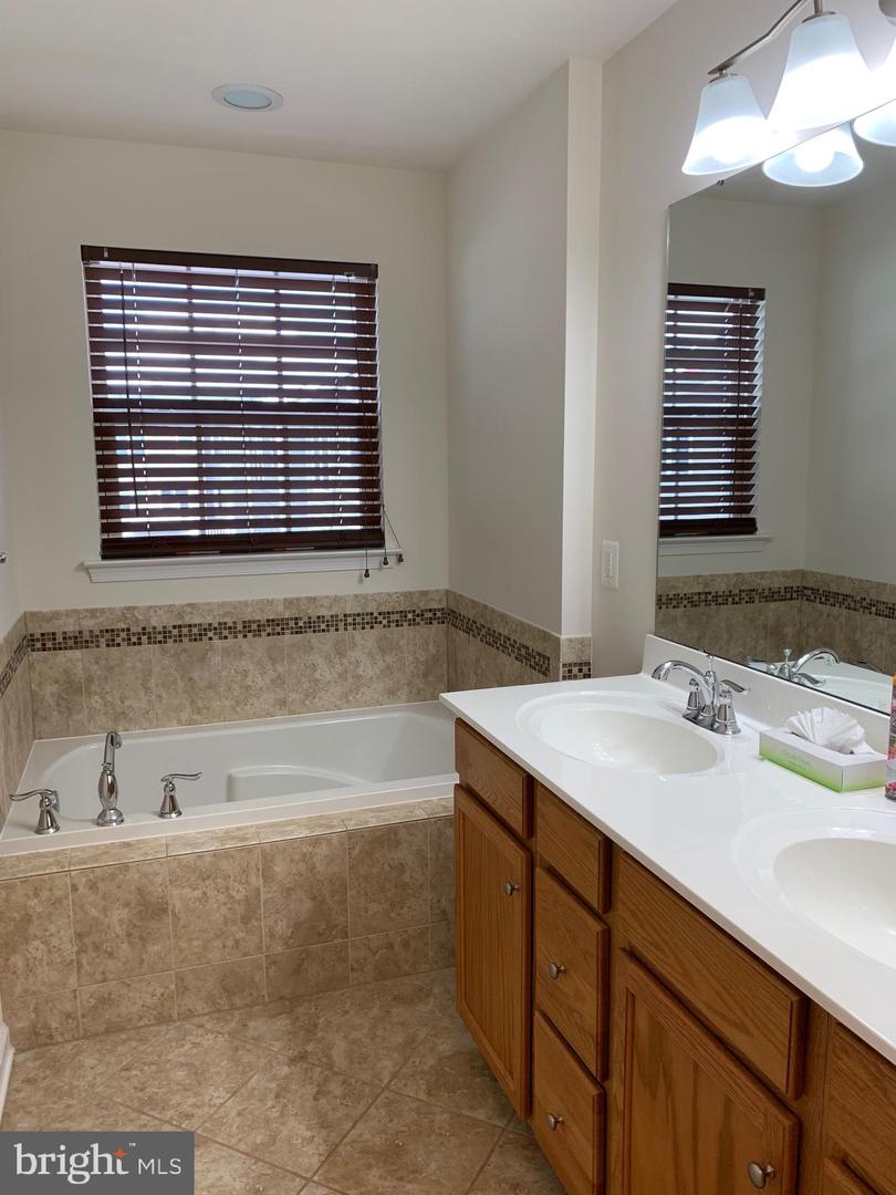 9022 Randolph Cir Property Photo 19