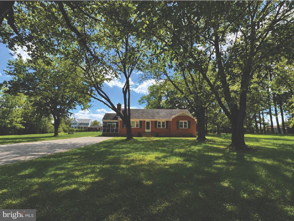 4921 Dumfries Rd Property Photo 1