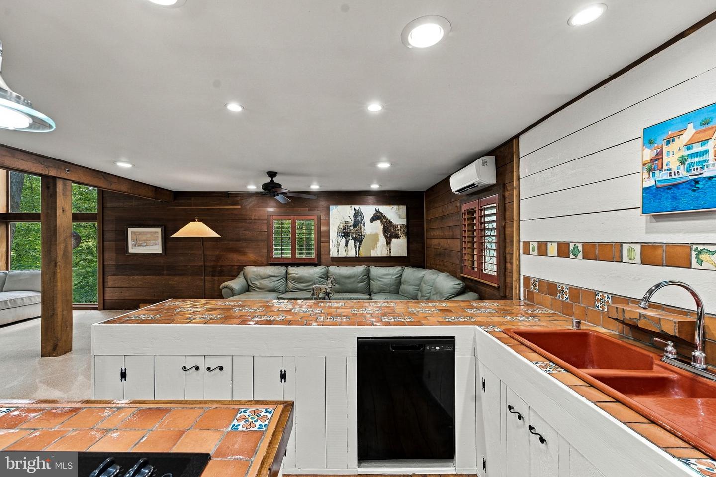 9914 Crest Ct Property Photo 18