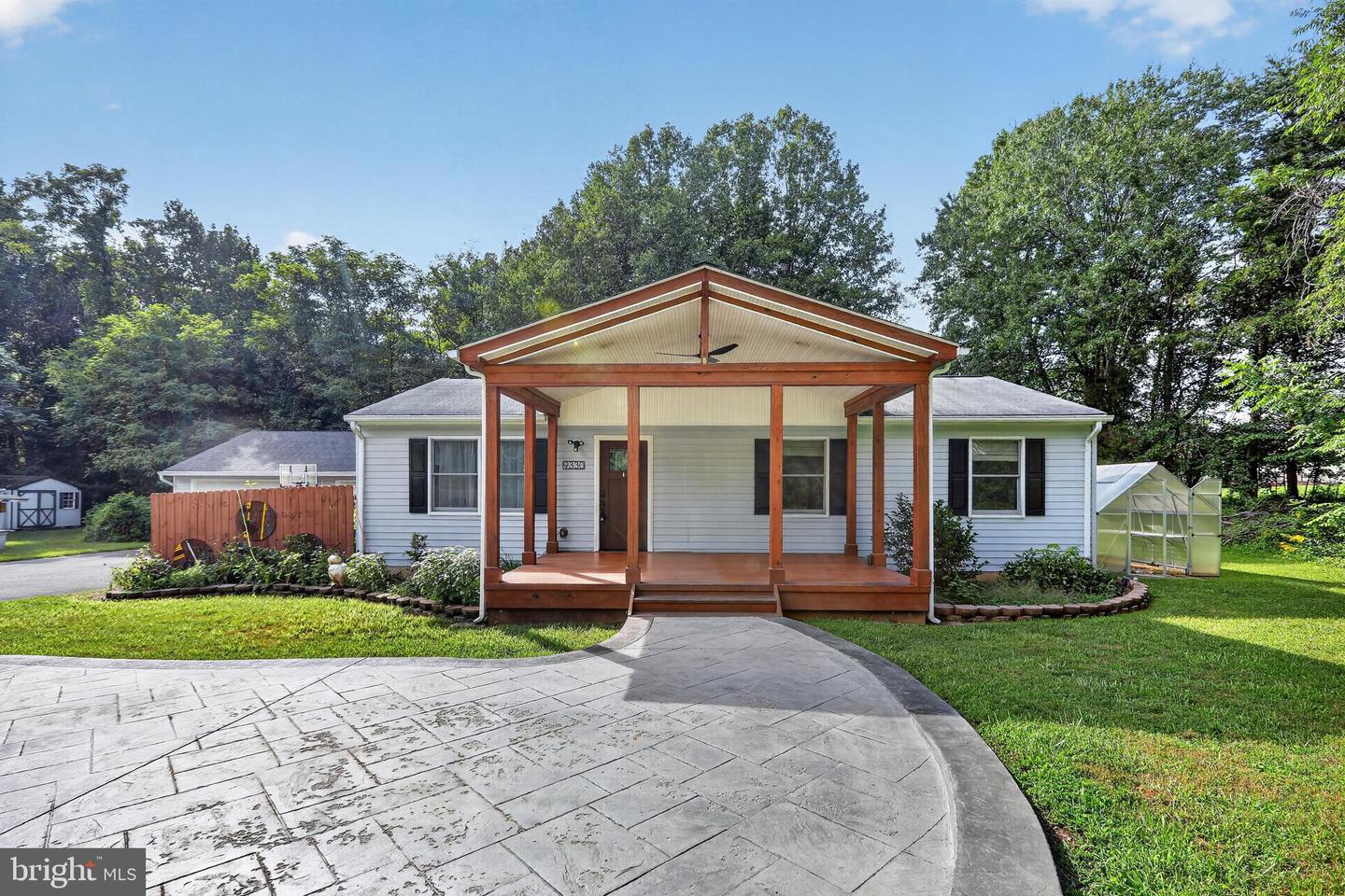 9330 Springs Rd Property Photo 1