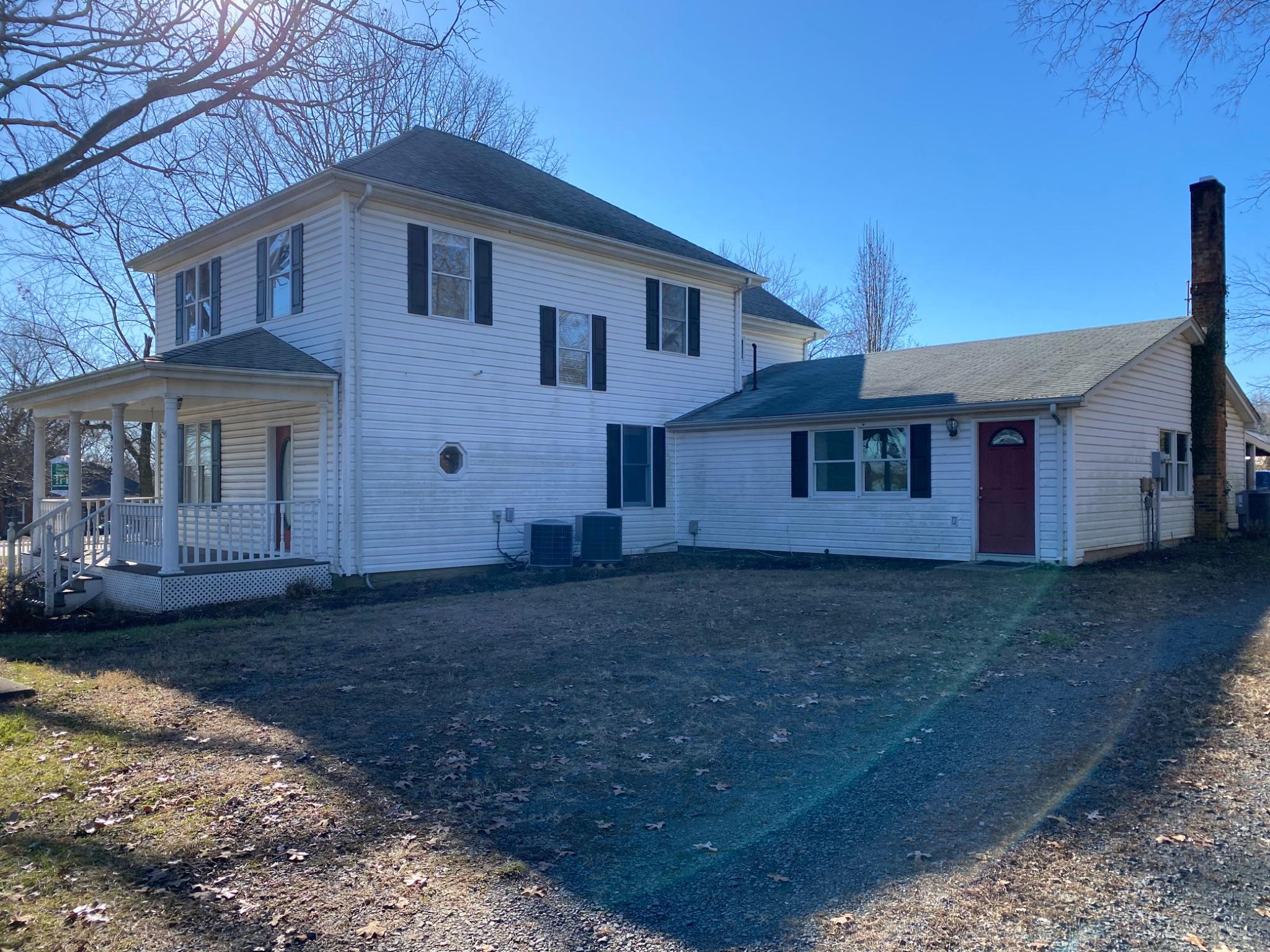 9292 Old Dumfries Rd Property Photo 4